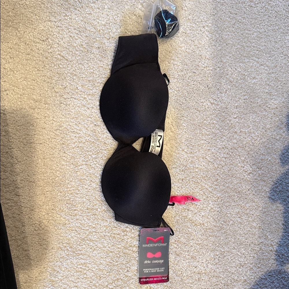 Maidenform Black Strapless Bra Wired (Straps included) (Ships from OR)